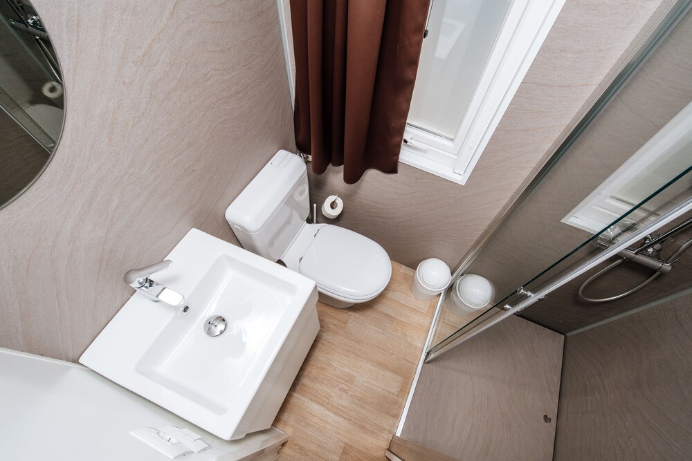 Badezimmer (Mobile Superior-Unterkunft, 2 Schlafzimmer, 2 Bäder)