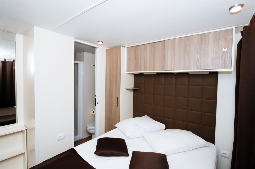 Zimmer (Mobile Premium-Unterkunft, 3 Schlafzimmer, 2 Bäder)