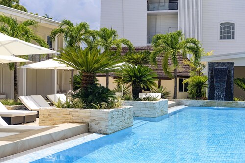 Sheraton Samoa Aggie Grey's Hotel & Bungalows