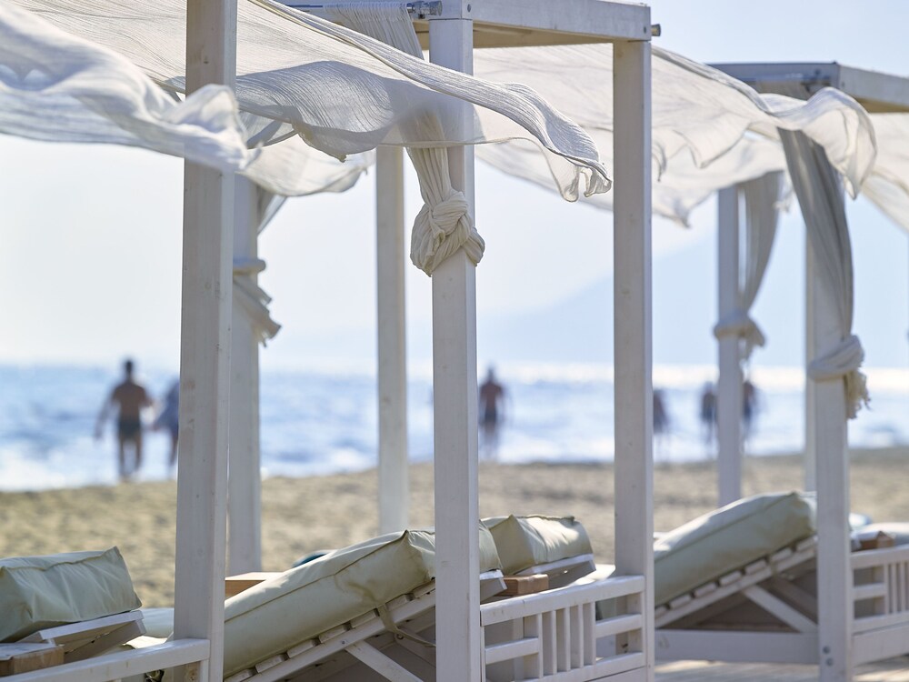 Strand