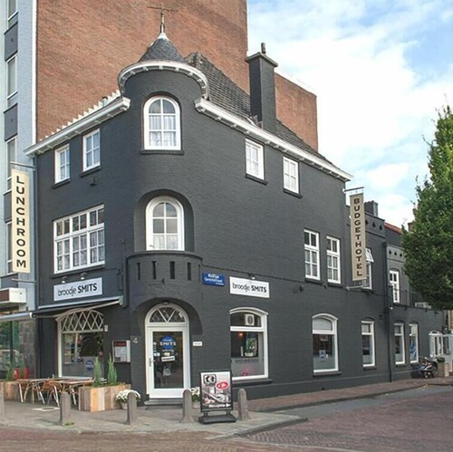 Hotel-O-Theek de Zwaan / Budgethotel