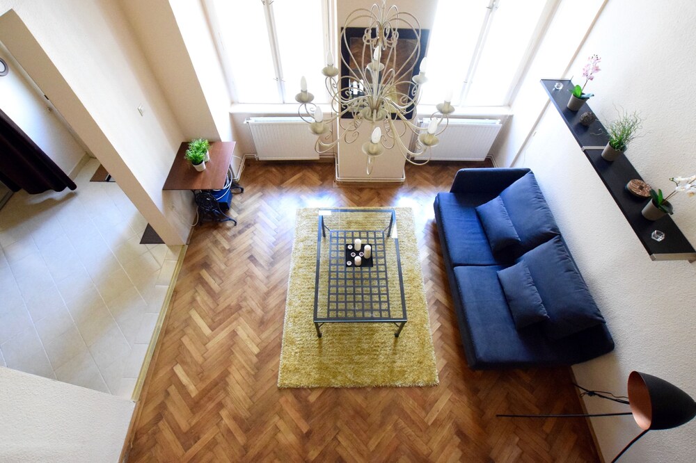 거실 공간 (Duplex apartment (Apartment - 112 Merleg utca 9.) )