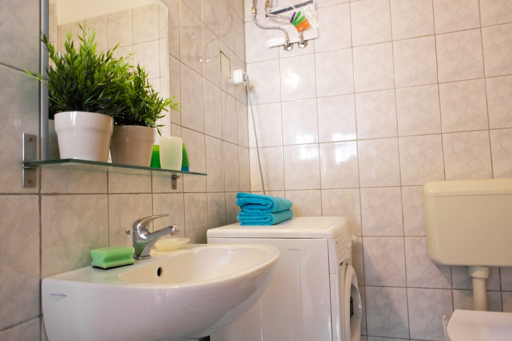 욕실 (Apartment 18 (1052 Budapest, Kristof ter 6))