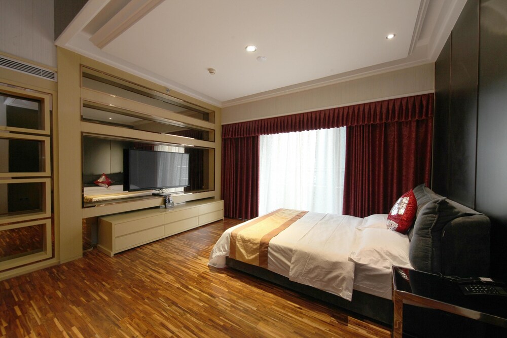 CEO Suite - Guestroom