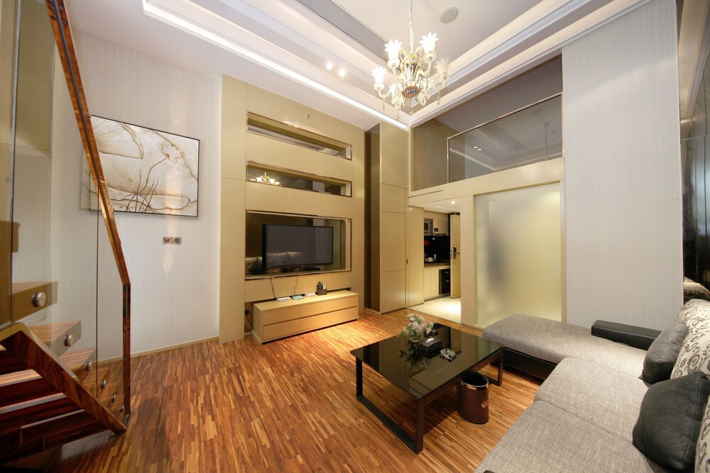 Deluxe Duplex Queen Room - Guestroom