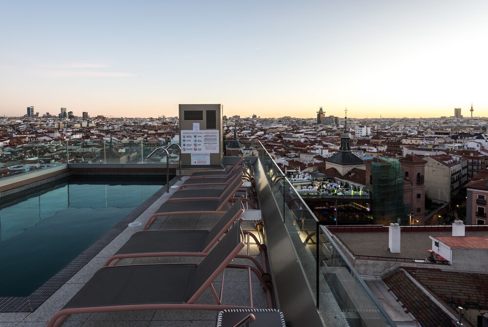 Pool auf dem Dach