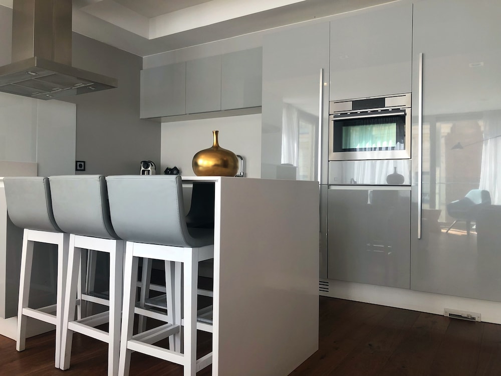 Küche im Zimmer (Apartment, 2 Schlafzimmer, Terrasse)