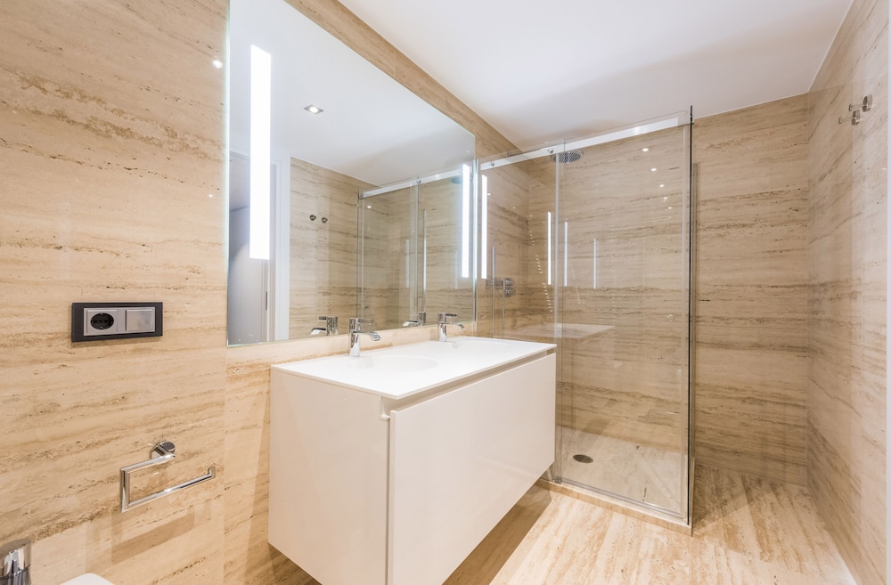 Badezimmer (Apartment, 3 Schlafzimmer)