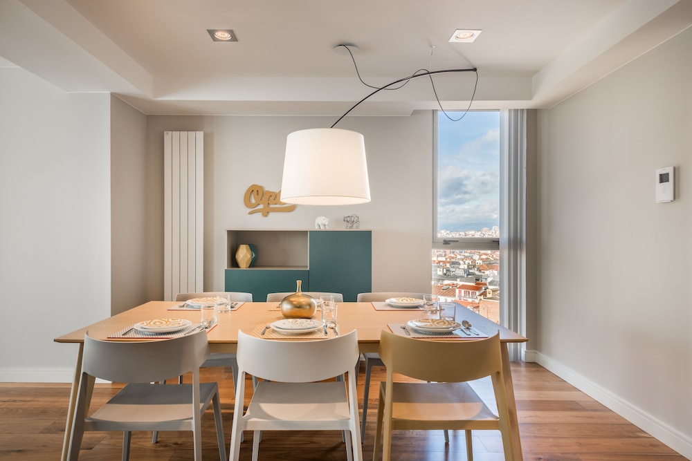 Essbereich im Zimmer (Apartment, 2 Schlafzimmer, Terrasse)