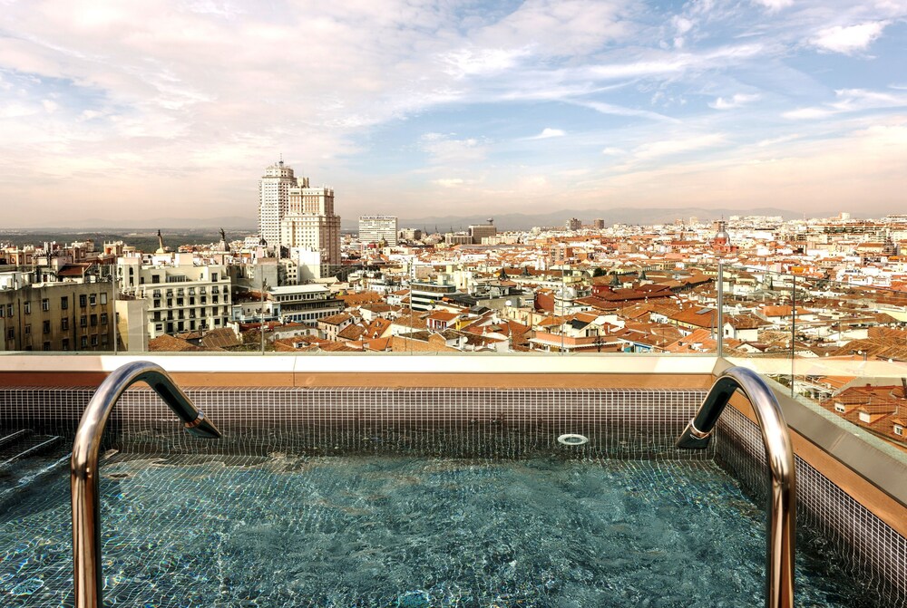 Pool auf dem Dach
