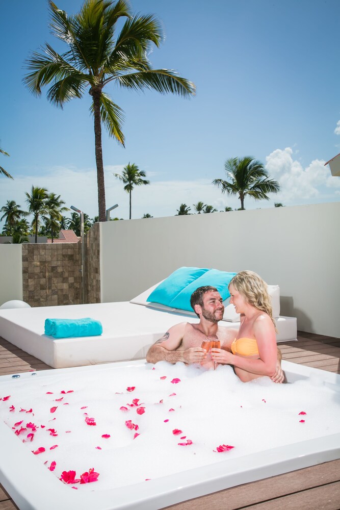 Jetted Tub