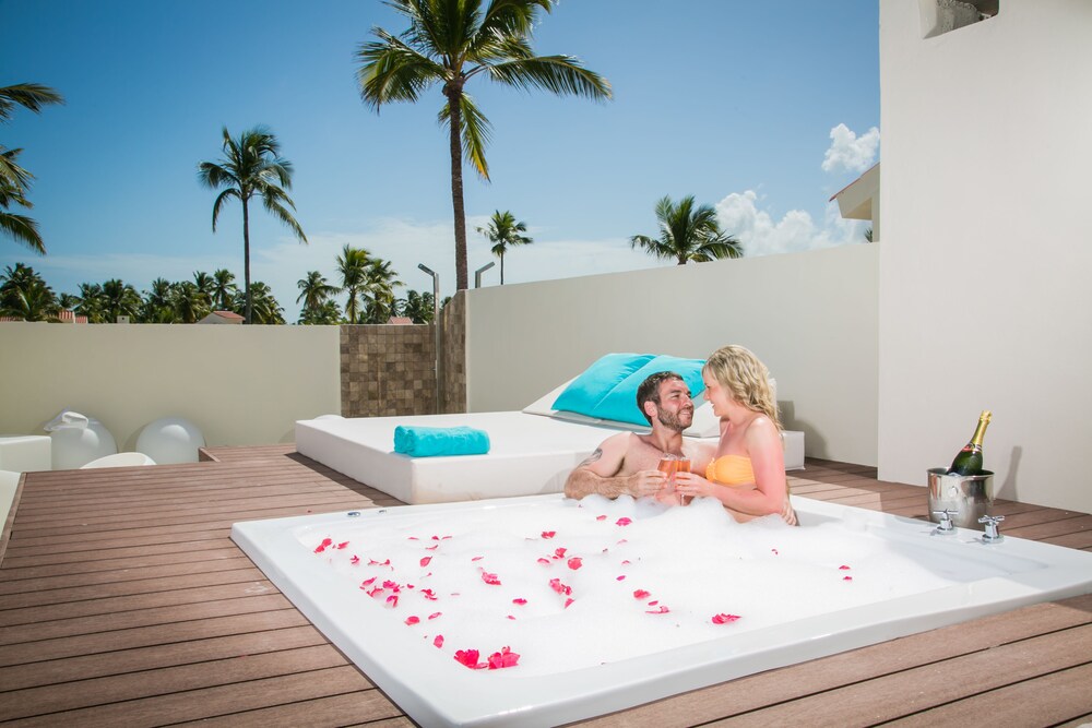 Jetted Tub