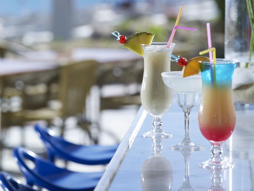 Poolside Bar