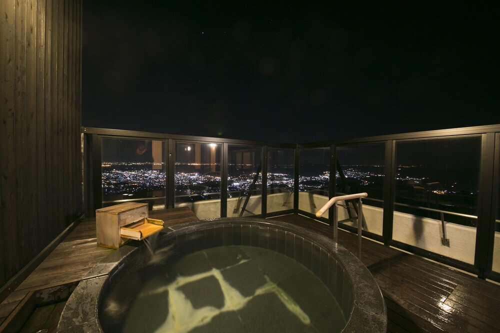 屋外スパ浴槽