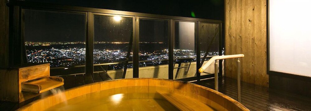 屋内スパ浴槽