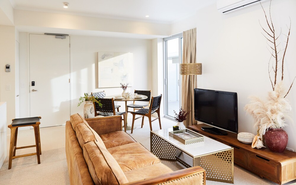 1 Bedroom Deluxe Apartment - Living Area