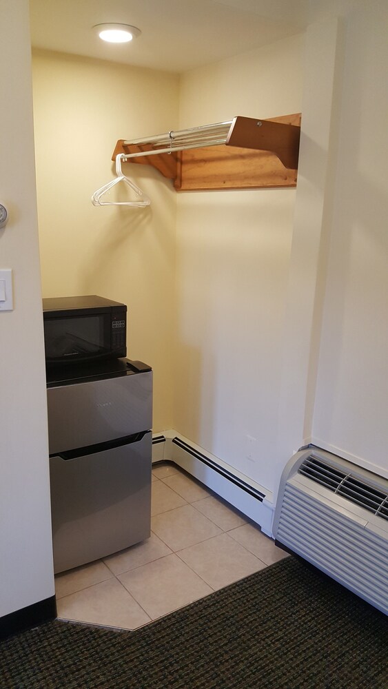 Mini-Refrigerator