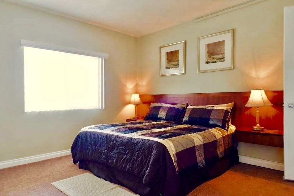 Executive Condo, 1 Bedroom, Balcony, Pool View - View from Room