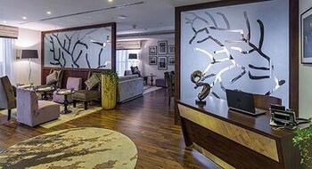 Hotel Bar