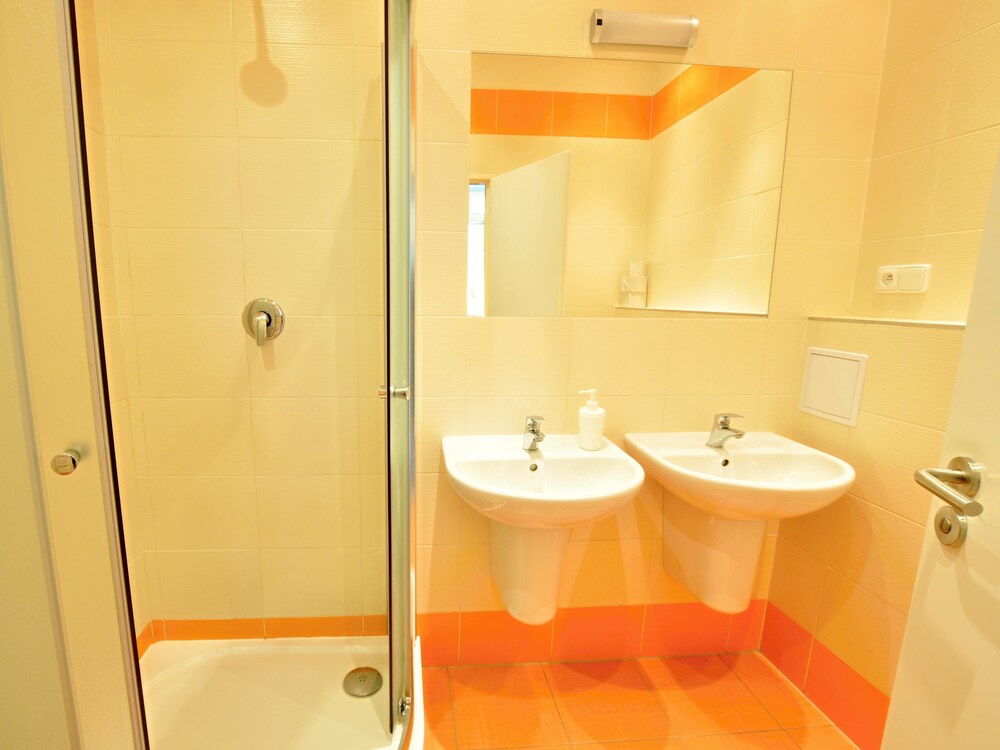 욕실 (아파트 (Sleeps 8))