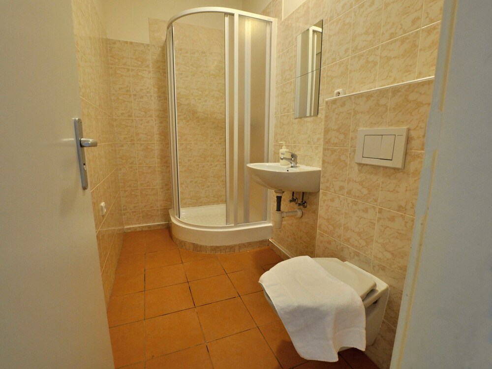 욕실 (아파트 (Sleeps 6))
