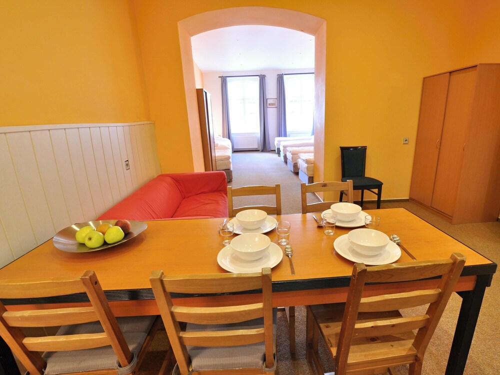 객실 내 식사 (아파트 (Sleeps 8))