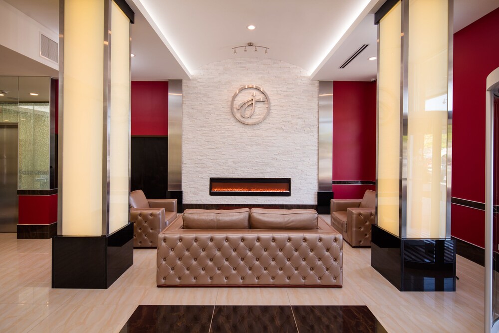 Lobby sitting area, Jaslin Hotel