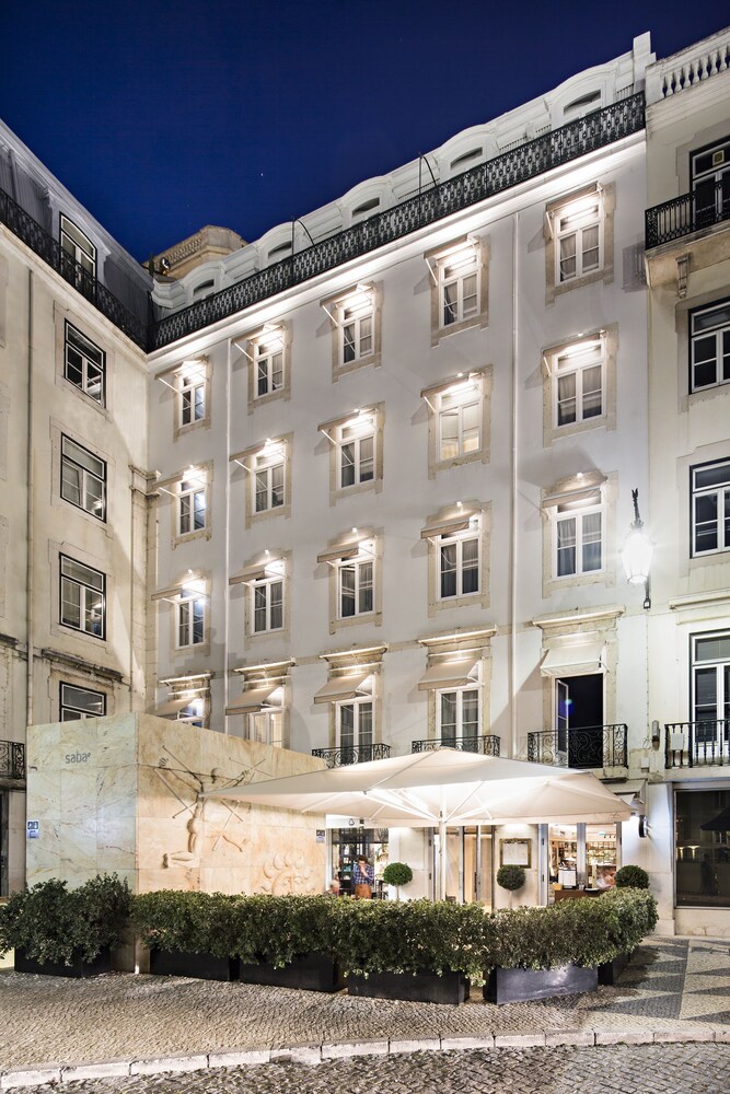 Facciata hotel (sera/notte)