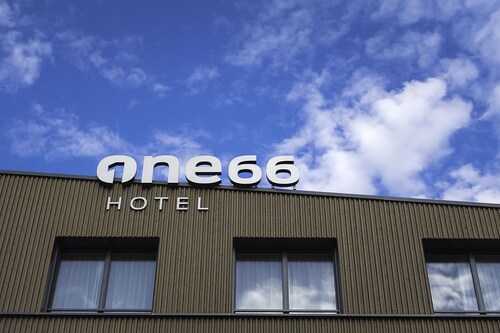Hotel one66