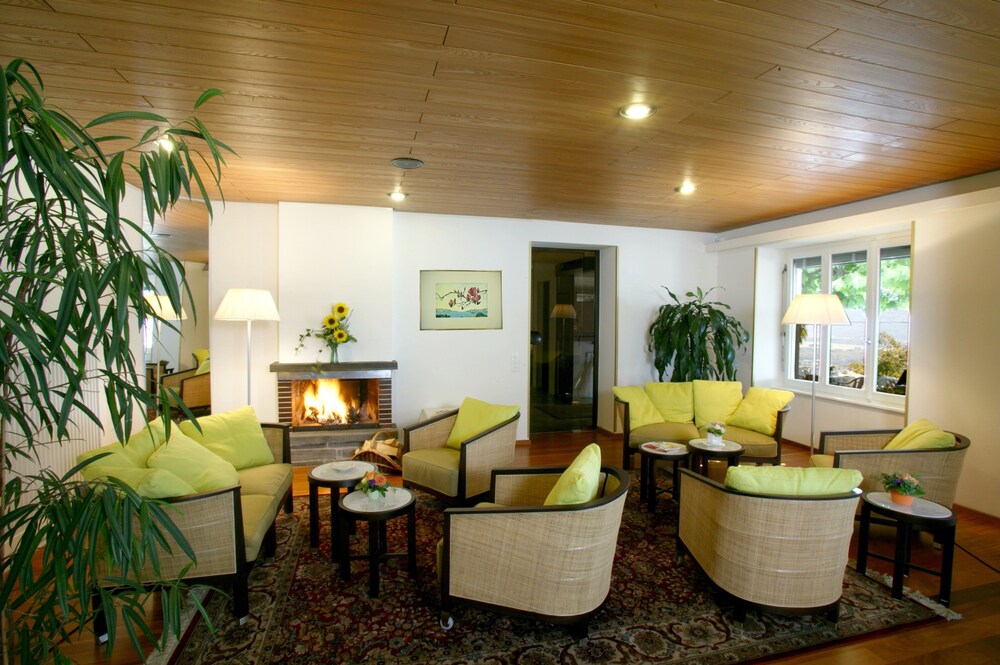 Lobby-Lounge