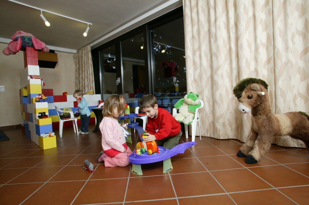 Spielezimmer