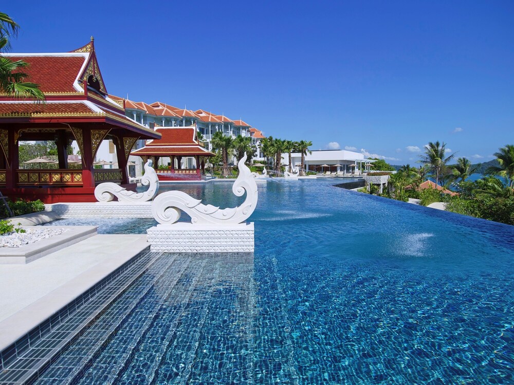 Infinity Pool