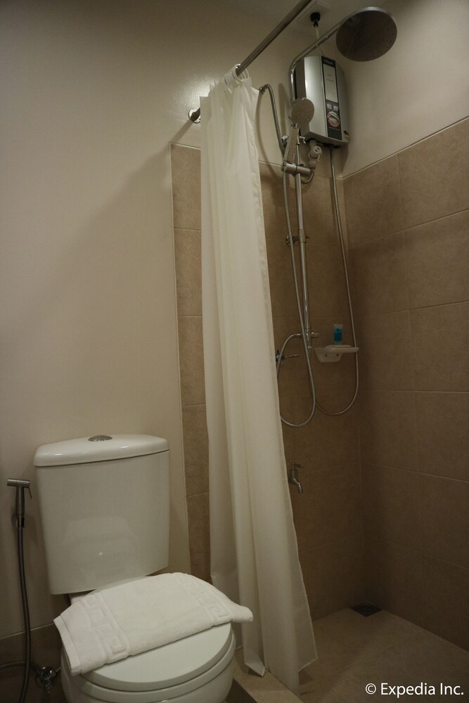 Deluxe Room - Bathroom