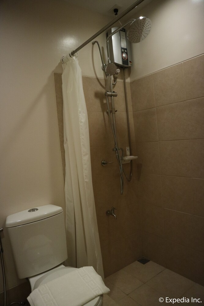 Premier Room - Bathroom Shower