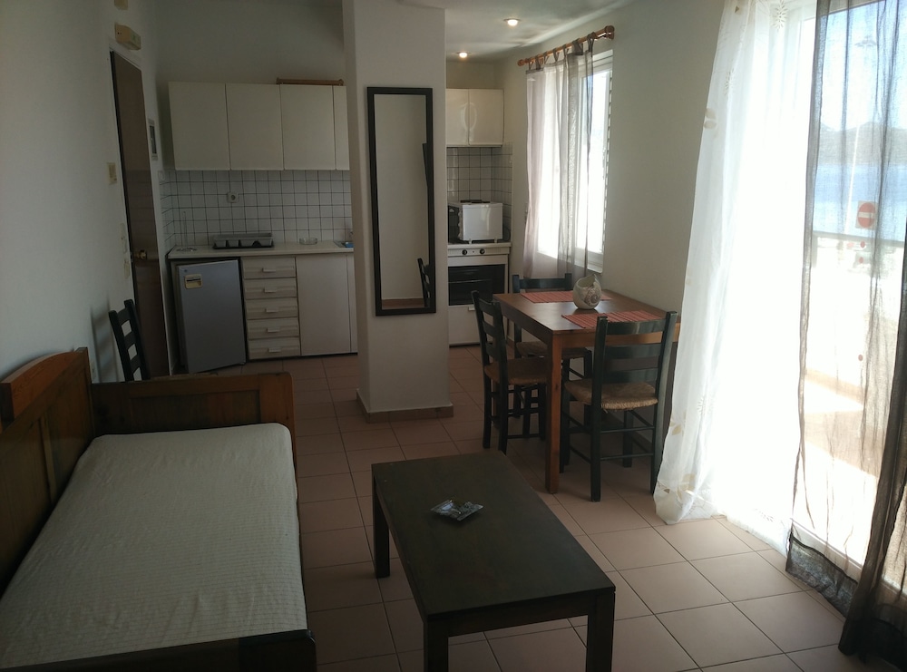 Deluxe Condo, 1 Bedroom - In-Room Kitchenette