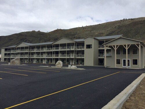 Yellowstone Big Rock Inn