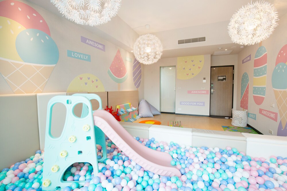 Childrens Play Area - Indoor