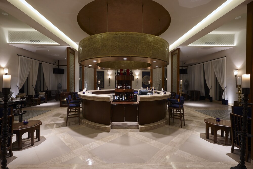Hotel Lounge