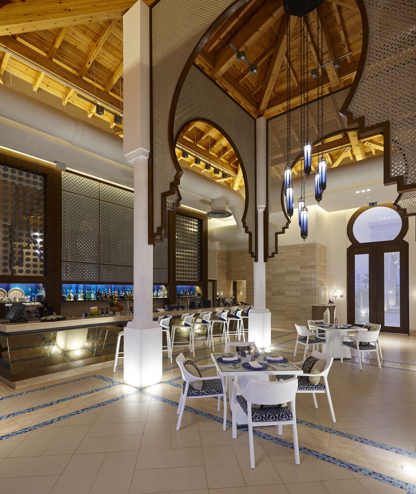 Poolside Bar