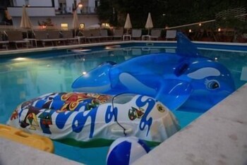 Piscina all'aperto