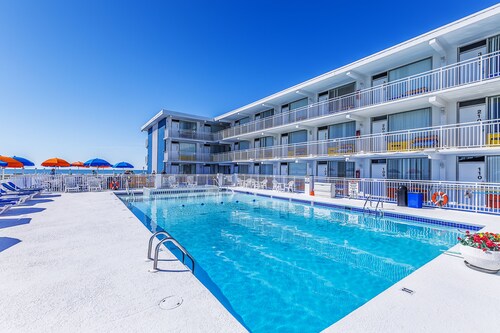 The Crusader Oceanfront Family Resort