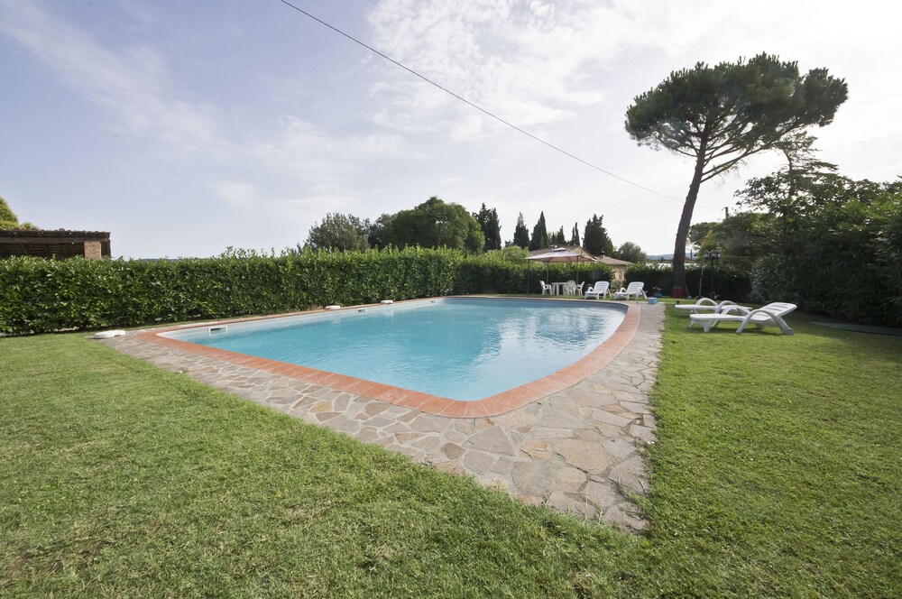 Piscina all'aperto