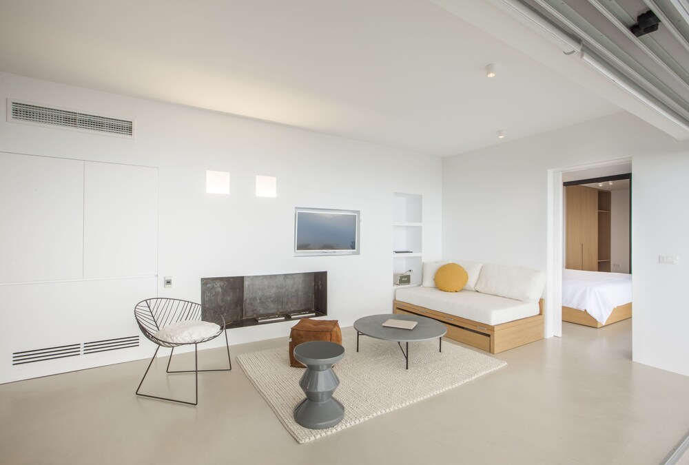 Villa (Summit) - Living Room