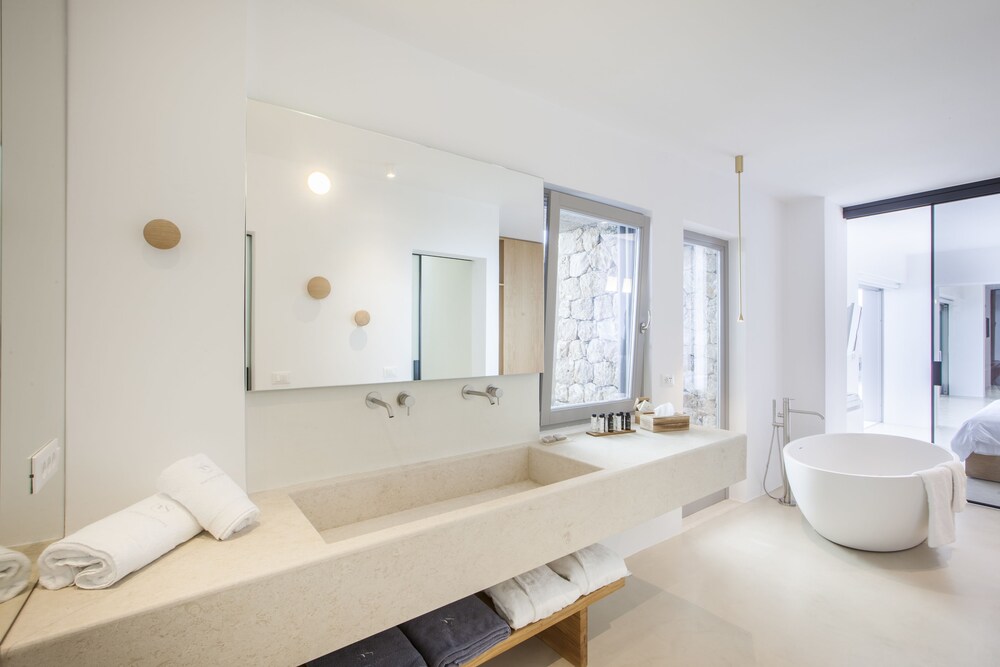 Villa (Summit) - Bathroom