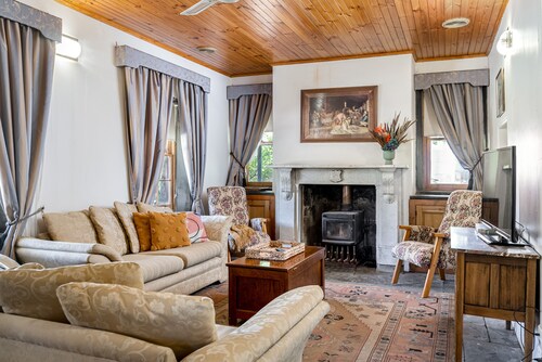Reillys Wines Heritage Cottages