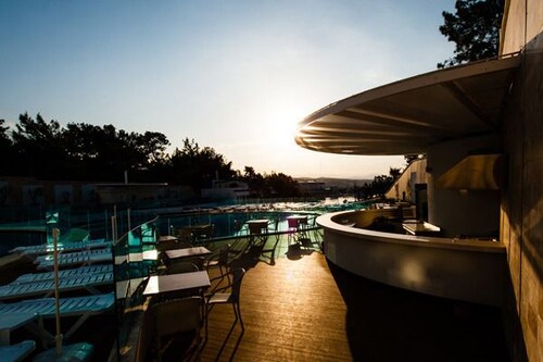 Poolside Bar