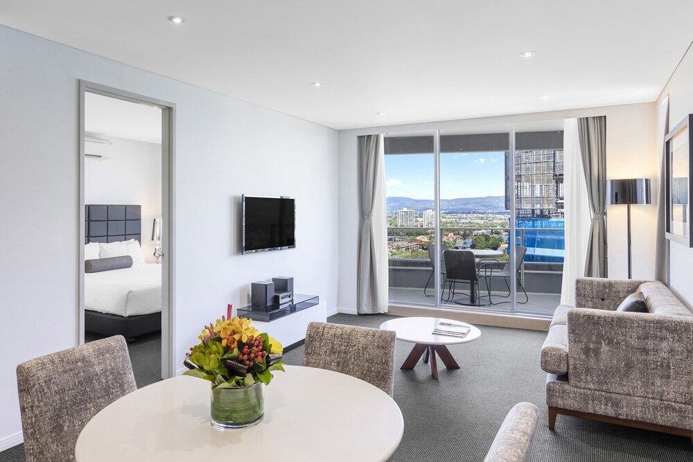 1 Bedroom Modern Suite - Living Area