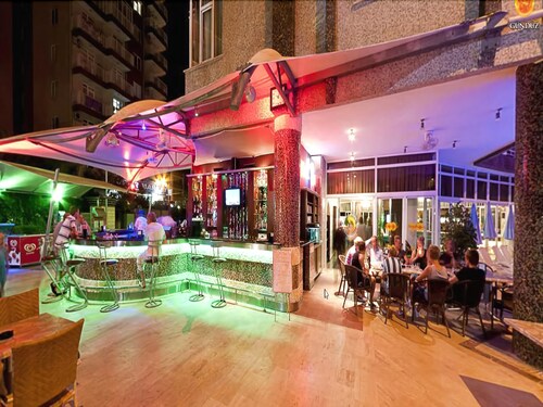 Hotel Bar
