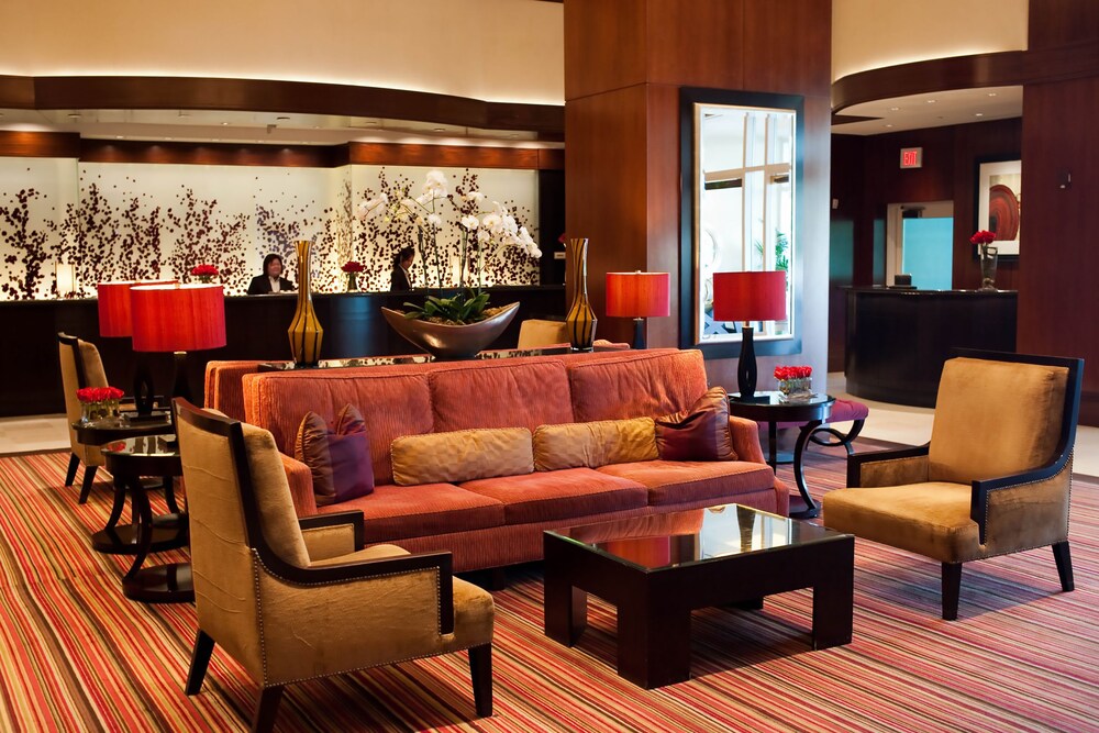 Signature Suite, 2 Bedrooms, Balcony, Executive Level - Living Area
