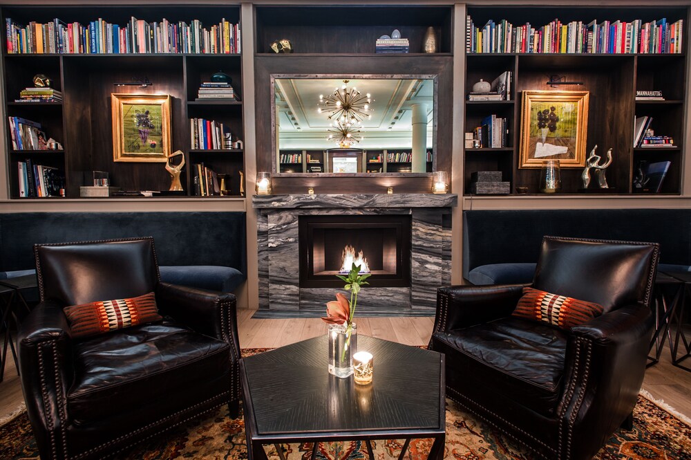 Hotel Lounge